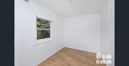 NEWLY UPDATED HOME, ENJOY THE YARRAVILLE LIFESTYLE - Photo 3