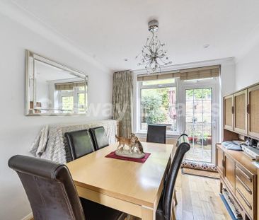 4 bedroom semi-detached house to rent - Photo 4