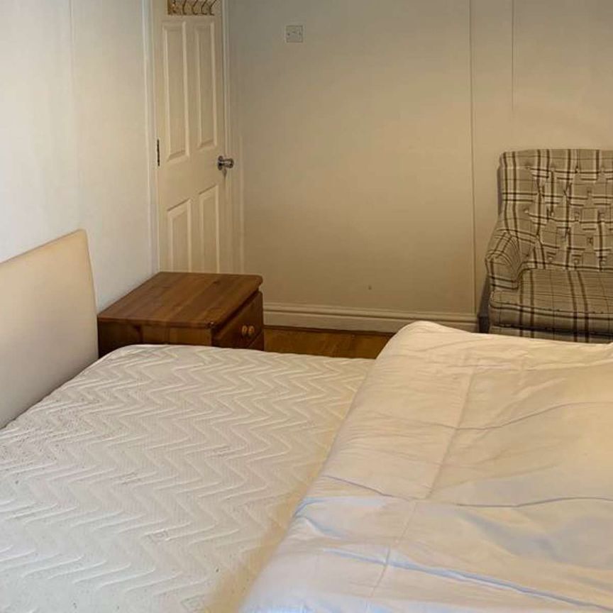 Ruabon Road Room 2 - Photo 1