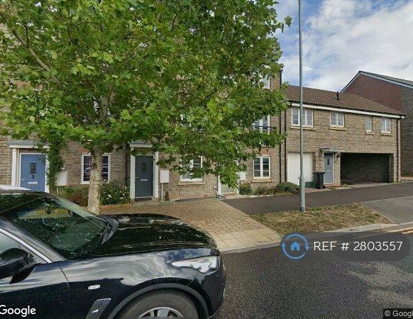 1 bedroom in a house share to rent - Photo 1