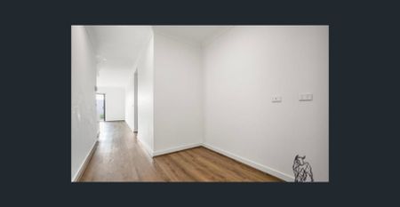 4 Bedroom Spacious Home in Tarneit! - Photo 3