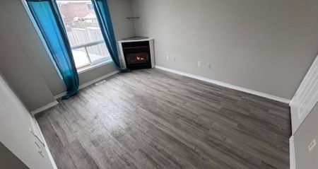 56 Sydenham Wells Barrie | $2350 per month | Plus Heat | Plus Water | Plus Hydro - Photo 5