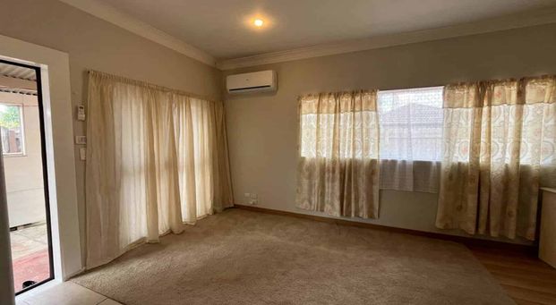 Generous 2 bedroom, Flat Bush - Photo 1