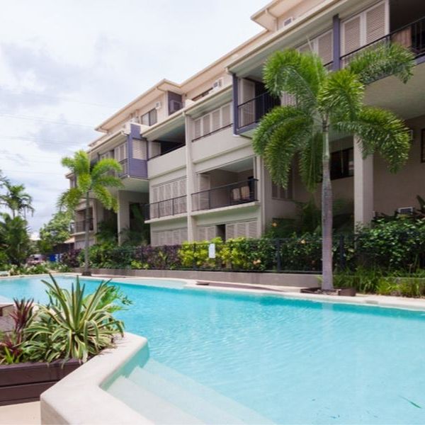 UNFURNISHED Skyvilla! 2 Bed, 2 Bath + Study / City Waters Cairns - Photo 2