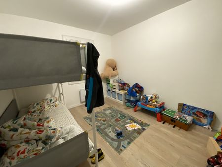 À louer – T3 à Ollioules – 1er étage d’une résidence bien entretenue - Photo 3