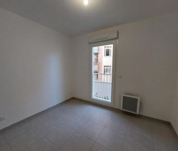 location Appartement F3 DE 61.1m² À MARSEILLE - Photo 1