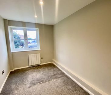 South Street, Lancing - Photo 2