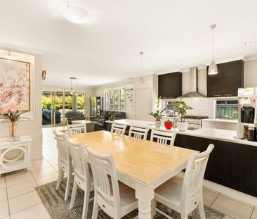 Modern Family Home with Multiple Living Areas - Photo 6