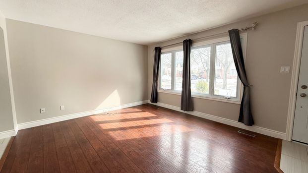 For Lease - 212 Brunswick Crescent, London North, Ontario - Photo 1