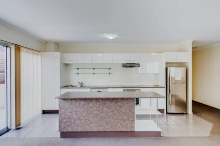 2Bedrooms, 2Bathrooms - Photo 5