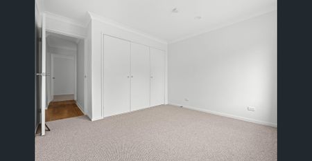 This beautifully renovated 3-bedroom brick home - Photo 3