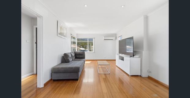 Warm and Welcoming Home - Photo 1