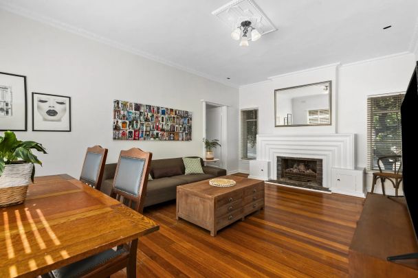 Charming Art Deco Living in the Heart of South Yarra - Furnished - Photo 1