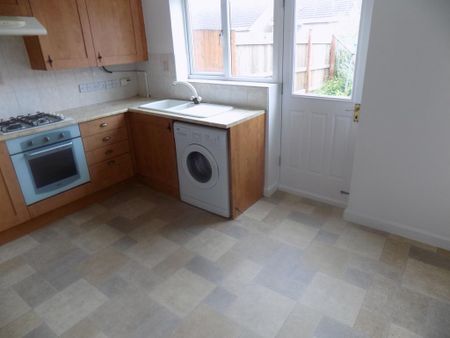 2 bedroom terraced house to rent - Photo 4