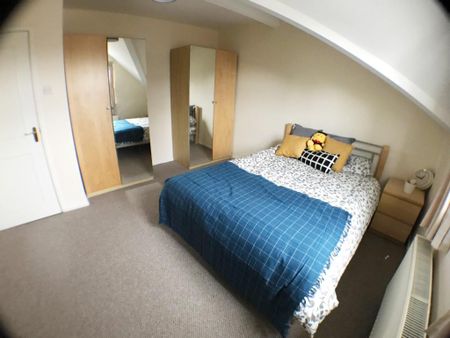 2 bedroom flat to rent - Photo 4
