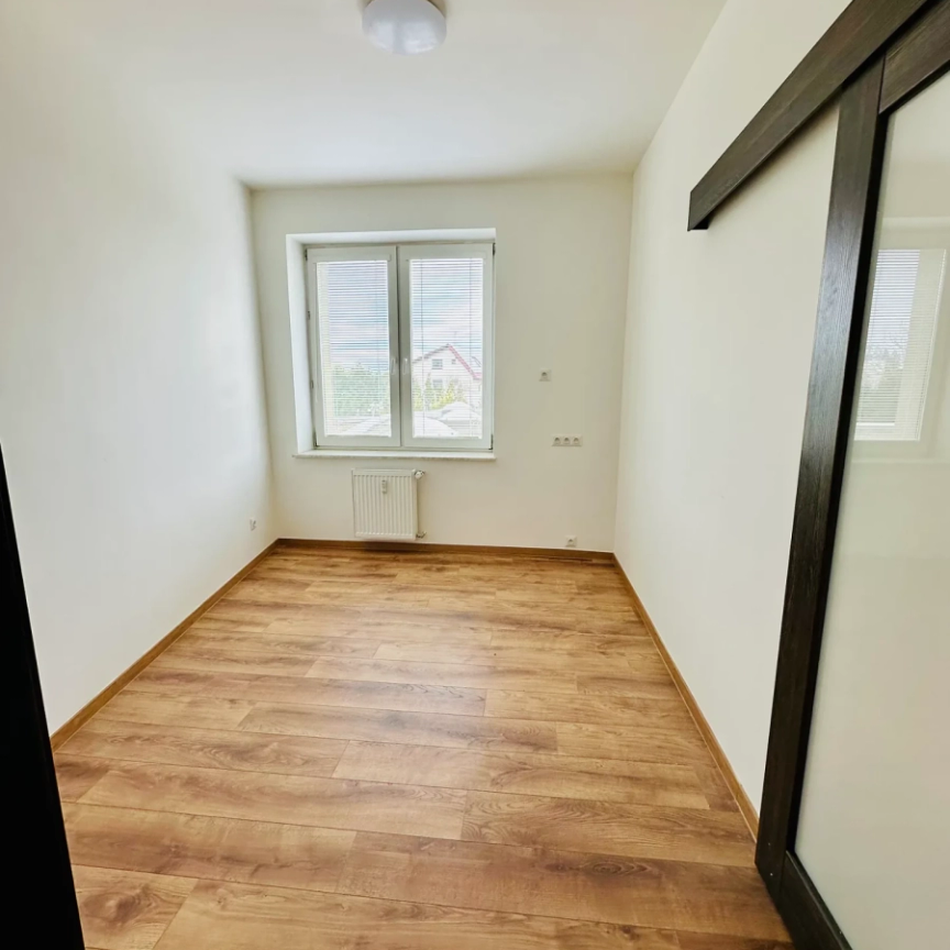 Pronájem bytu 2+kk • 30 m² bez realitkySuchdolské náměstí, Praha - Suchdol - Photo 1
