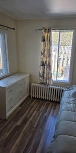 CHAMBRE À LOUER À SAINT-AGATHE-DES-MONTS,PRES DE TOUT LES SERVICES. - Photo 3