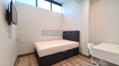1 bedroom in a flat share to rent - Photo 5
