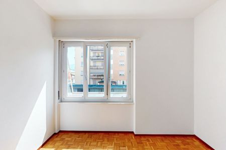 Vivi al meglio: Appartamento 3.5 locali luminoso in posizione strategica - Photo 3