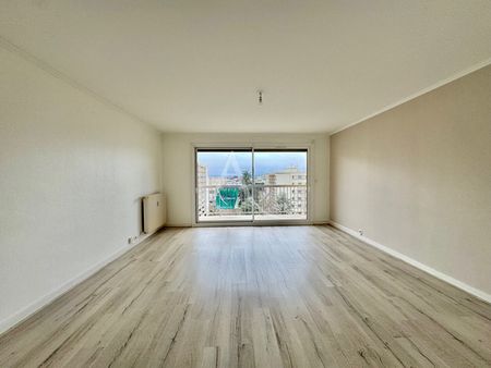 Location Appartement 3 pièces 73m² - Photo 2