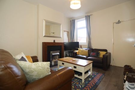 Grasmere Street (4 bed) - Photo 2