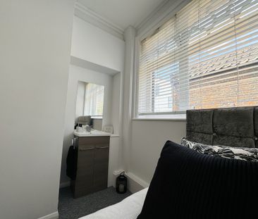 BEDROOM 15- MEDIUM DOUBLE - Photo 3