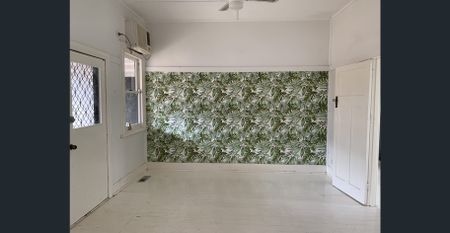 THREE BEDROOM HOUSE - Photo 3