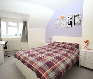 Aldershot Road, Guildford, Surrey, GU2 8AF - Photo 5