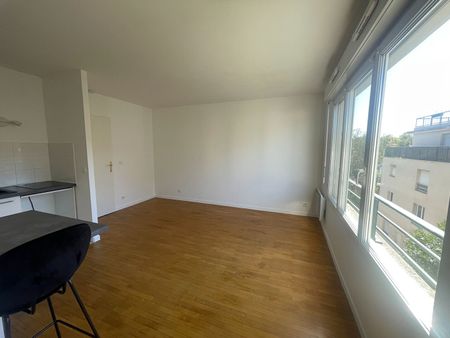 Location Appartement 1 pièce 25m² - Photo 3
