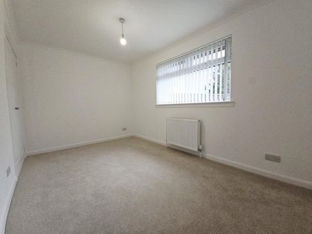 3 bedroom detached bungalow to rent - Photo 4