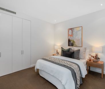 Two Bedroom Air-conditioned Apartment Overlooking Newcastle Harbour. - Photo 3