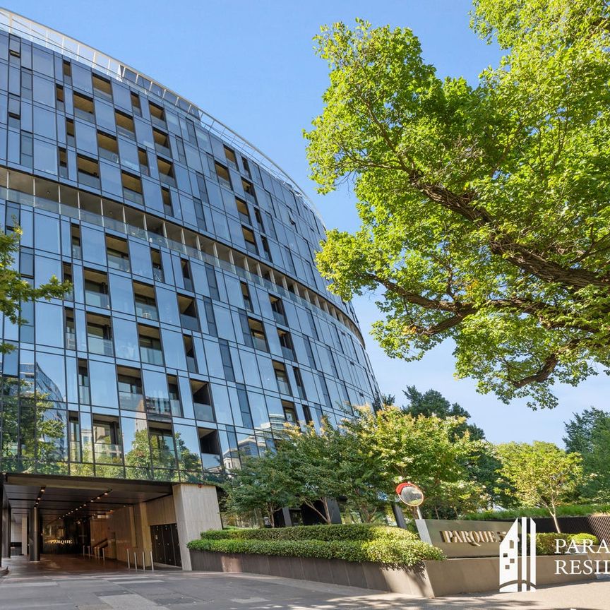 Executive Furnished Residence | Parque Apartments - Photo 1