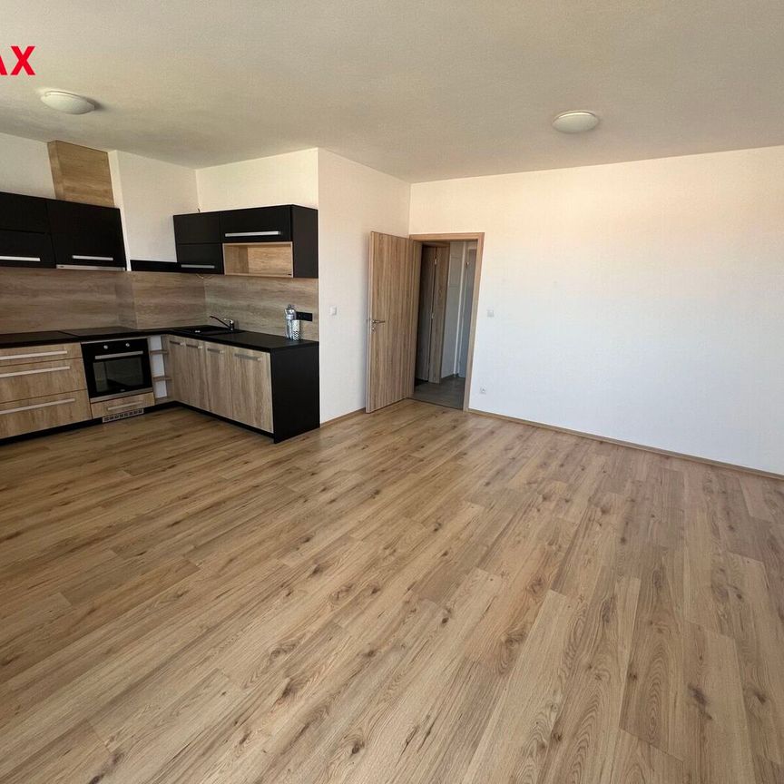 Pronájem bytu 1+kk v osobním vlastnictví 41 m², Uherské Hradiště - Photo 1