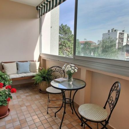 1ER MAI / T2- 54 m2- PARKING-LOGGIA-CHAUFFAGE INCLUS - Photo 4