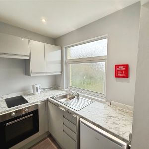 1 bedroom studio to rent Skelmersdale Road, Clacton-on-Sea, CO15 - Photo 2