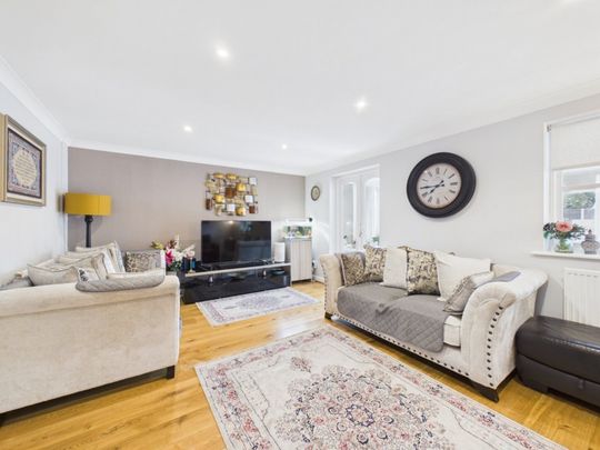 White Hart Close, Chalfont St. Giles, Buckinghamshire,HP8 - Photo 1