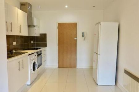 1 bedroom flat to rent - Photo 3