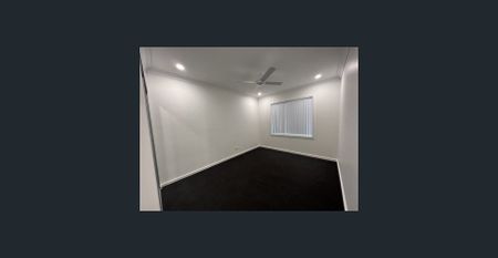 4 BEDROOM HOME - Photo 3