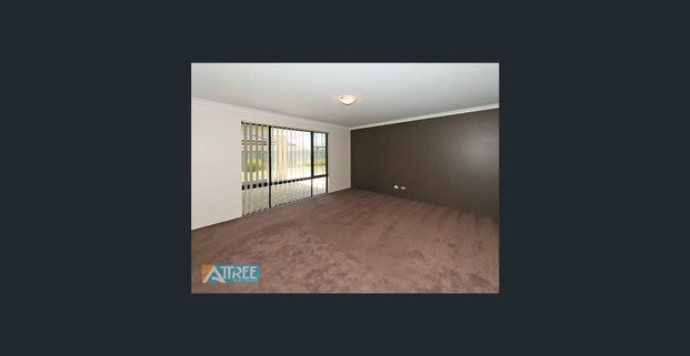 LARGE PROPERTY FOR LEASE IN HEART OF PIARA WATERS - Photo 1