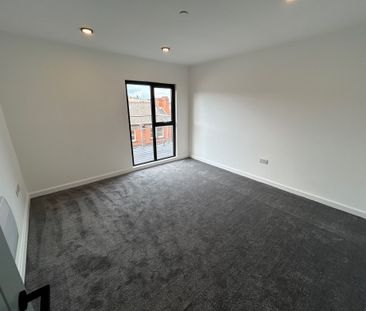 Burlington Square, Chesterfield - Photo 2