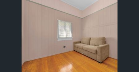 Private New Farm Home - Pet Friendly, A/C, Heaps of Storage - Photo 3