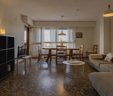 Single Bed in Rooms for rent in 4-bedroom apartment in Algirós - Photo 3
