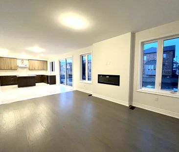 For Lease - 117 Silk Twist Drive, East Gwillimbury, Ontario - Photo 2