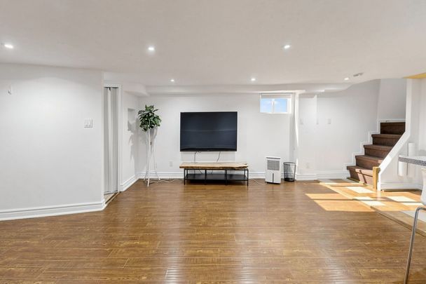 For Lease - 4 Edgewood Avenue Unit# Basement, Toronto, Ontario - Photo 1