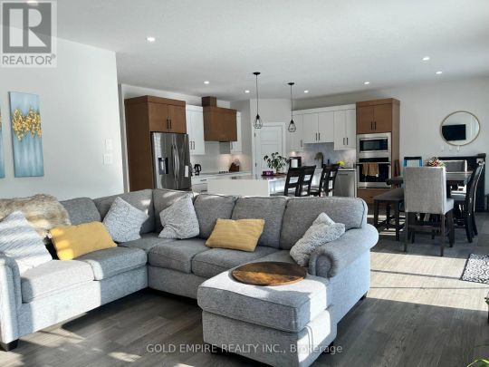 1919 FOUNTAIN GRASS DRIVE S - Photo 1