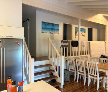 North Gosford - Photo 5