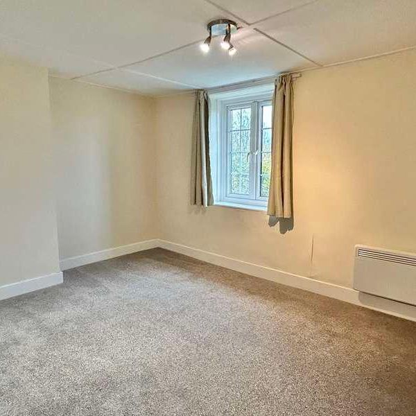 Globe Hill, Woodbury, EX5 - Photo 1