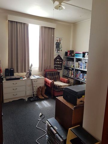 Charming 2BR Home with heat pump - Photo 4