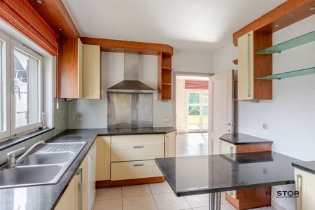 Commercieel gelegen woning met veel mogelijkheden - Foto 3