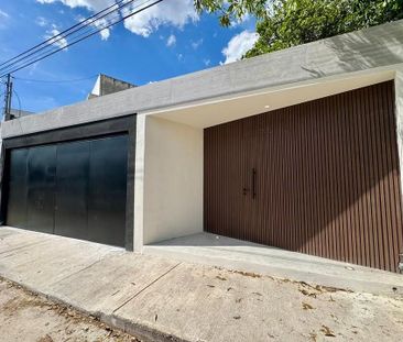 Casa de una sola planta en venta en Colonia Maya - Photo 2
